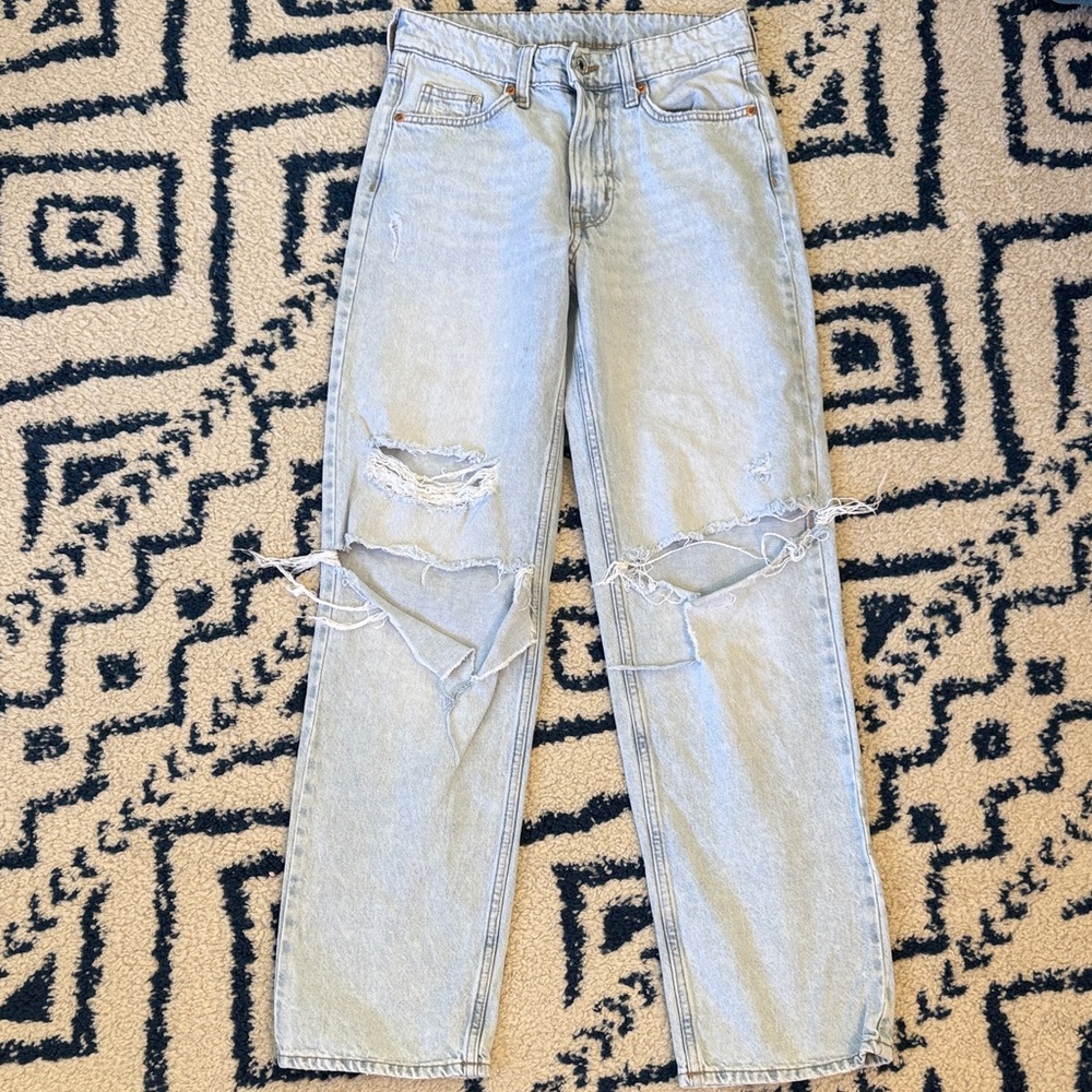 H&M Light Blue Distressed Jeans